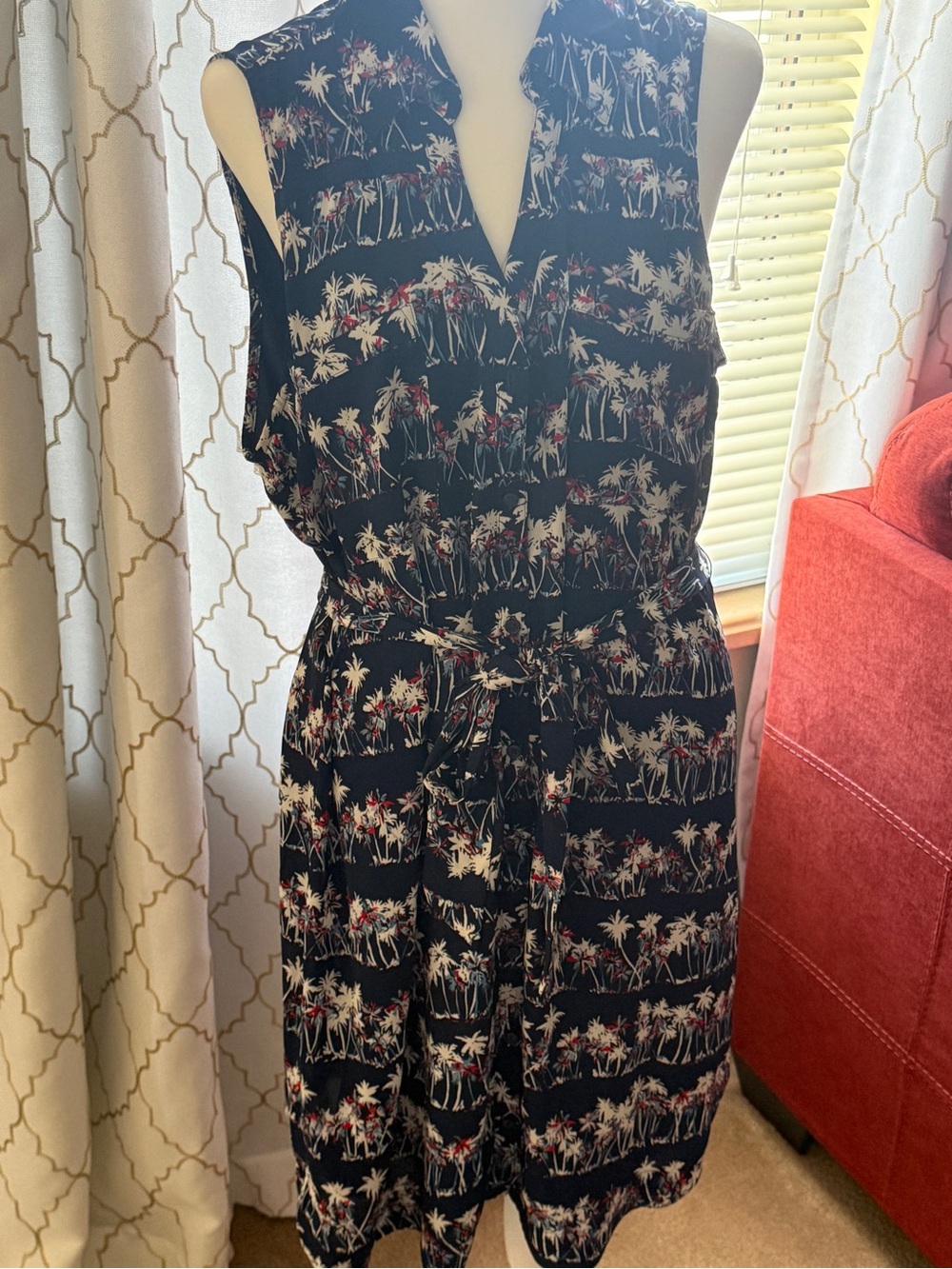 Sleeveless Black Tropical Print Tie-Waist Dress